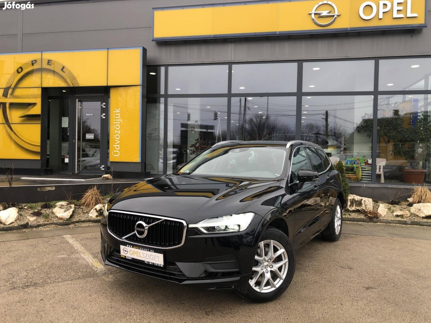 Volvo XC60 2.0 [B4] Mhev Momentum AWD Geartroni...